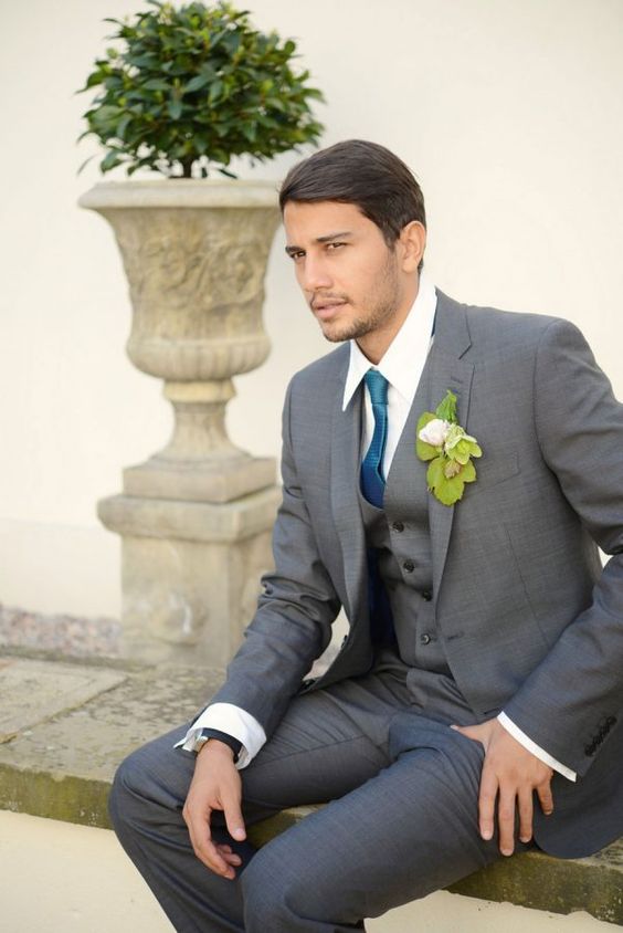 9 Popular Grey Suit Wedding Styles