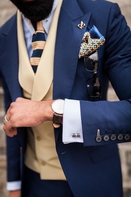 8 Navy Suit and Gold Tie Combos